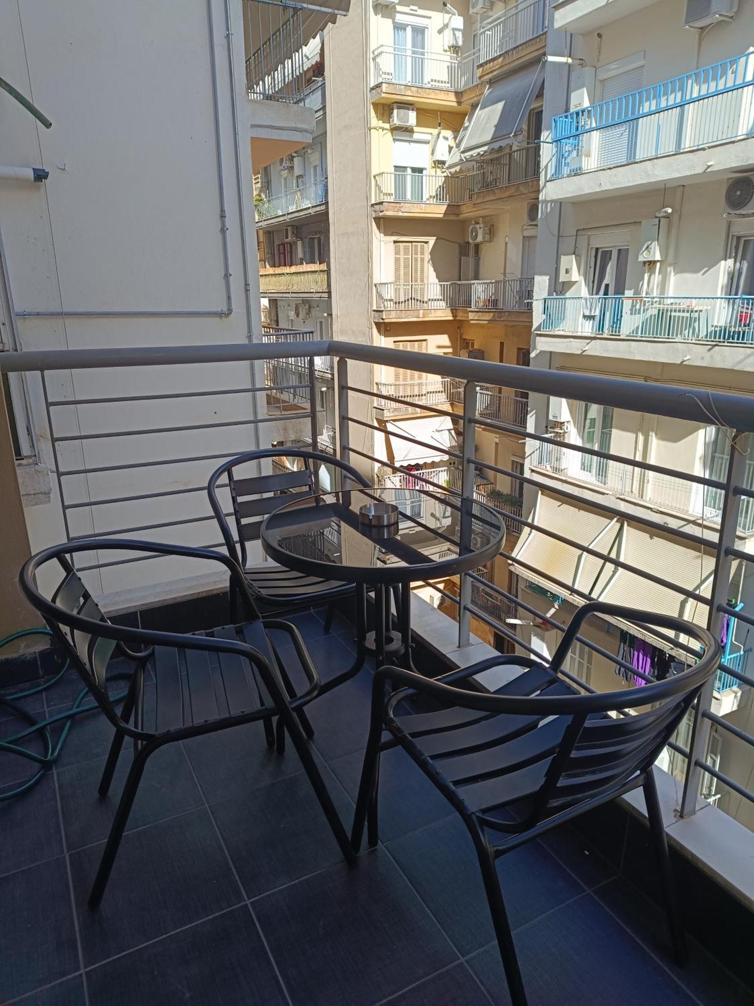 Vibe-sigrou 44 Urban Thessalonique